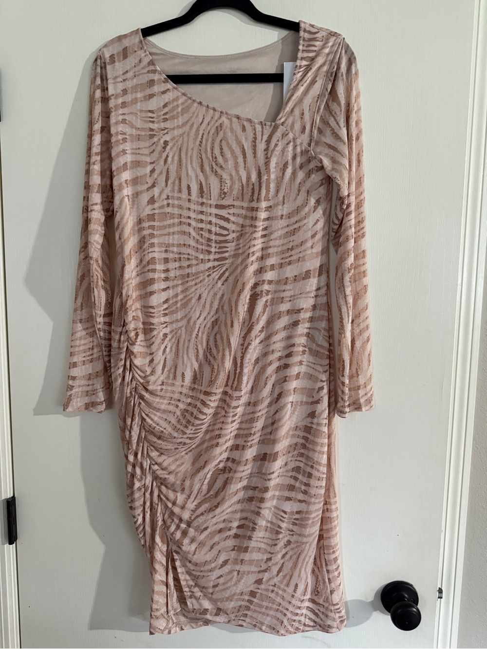 Women's Maternity Blush Zebra-Print Long Sleeve Dress